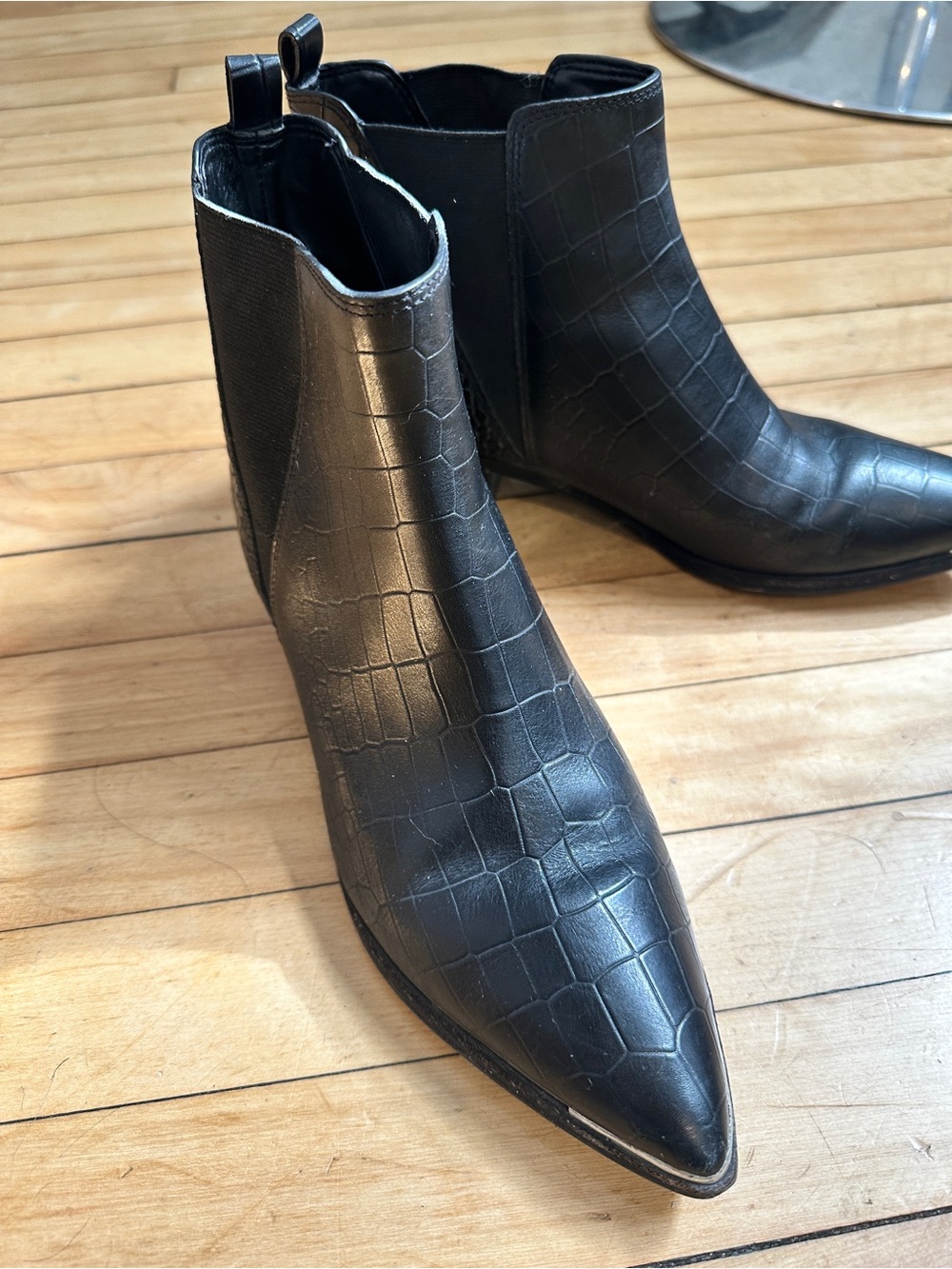 Black genuine, leather Croc-Embossed Women’s Chelsea Boots